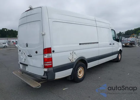2011 Mercedes-Benz Sprinter 2500 High Roof из США, поврежденный, VIN WD3PE8CB2B5587037